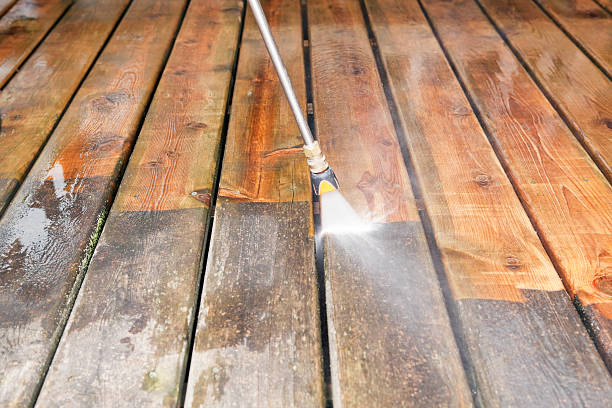 Best Driveway Pressure Washing  in Farmingdale, NJ